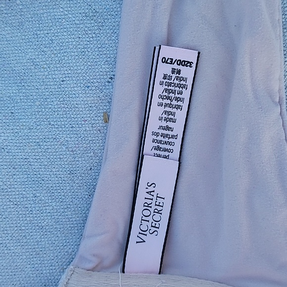 Lace T strap front closure - Picture 2 of 3